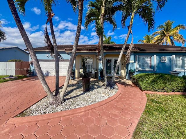 15201 SW 177th Ter, Miami, FL 33187