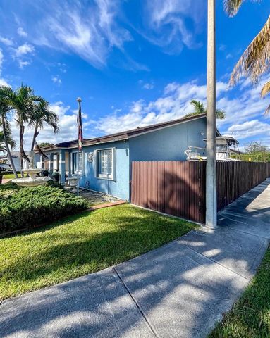 15201 SW 177th Ter, Miami, FL 33187