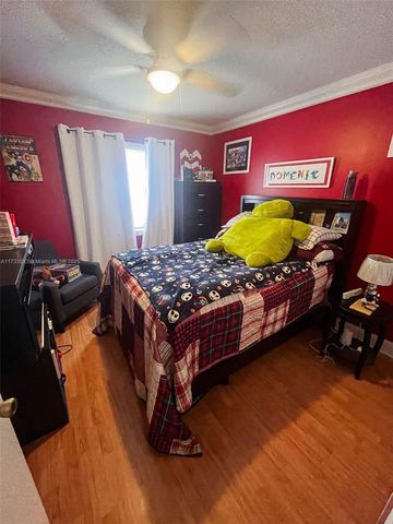 15201 SW 177th Ter, Miami, FL 33187