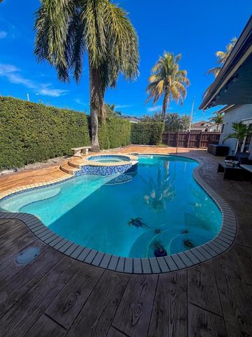 15201 SW 177th Ter, Miami, FL 33187