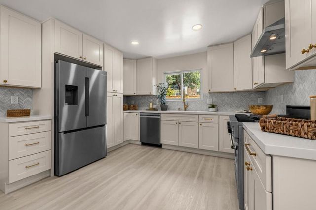 2007 Arbor Avenue, Belmont, CA 94002