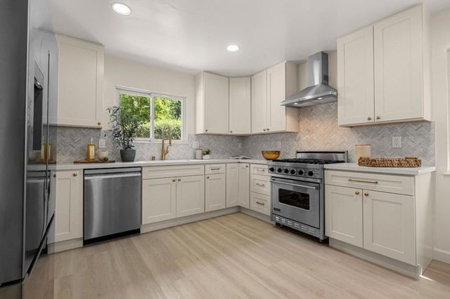 2007 Arbor Avenue, Belmont, CA 94002