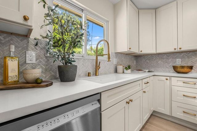 2007 Arbor Avenue, Belmont, CA 94002