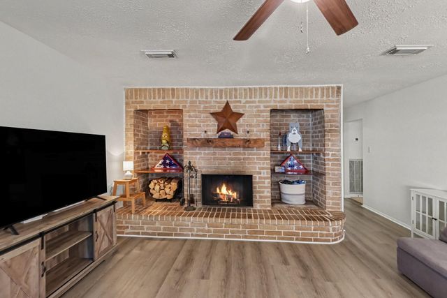 4522 Enchantedgate Drive, Spring, TX 77373