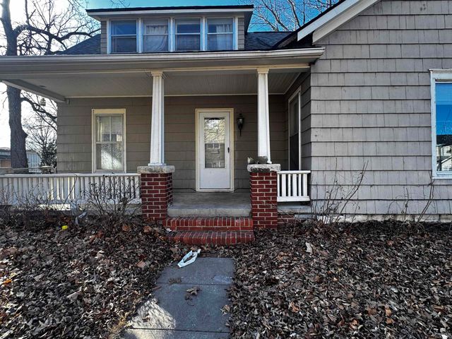 1001 Moro Street, Manhattan, KS 66502