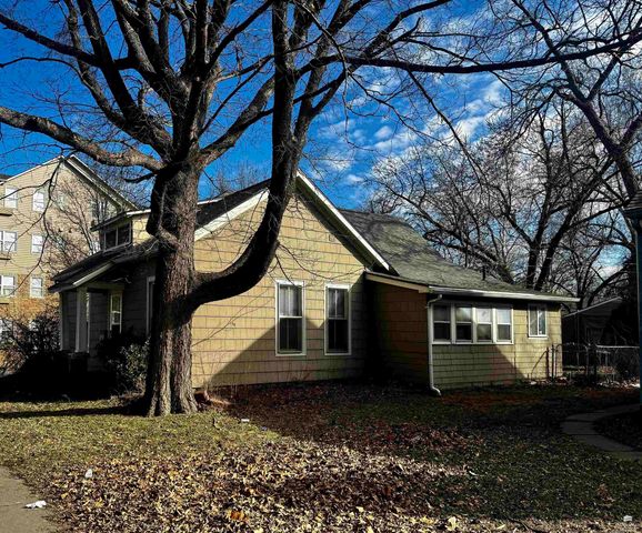 1001 Moro Street, Manhattan, KS 66502