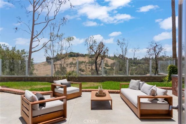 25842 Elderbrook, Laguna Hills, CA 92653