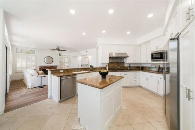 25842 Elderbrook, Laguna Hills, CA 92653