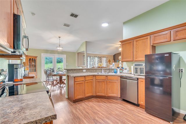 190 Emerald Drive, Weatherford, TX 76087
