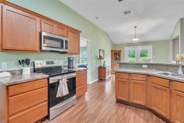 190 Emerald Drive, Weatherford, TX 76087