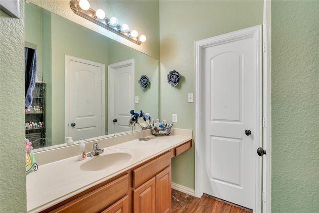 190 Emerald Drive, Weatherford, TX 76087