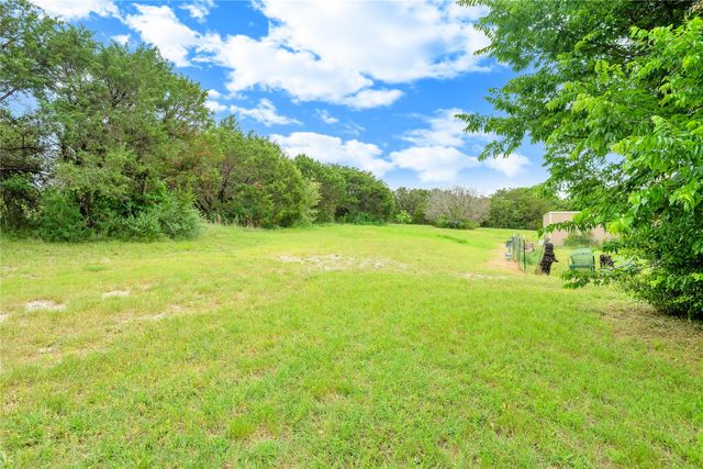 190 Emerald Drive, Weatherford, TX 76087