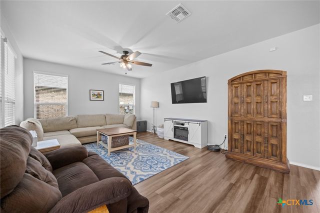 8711 Stonehollow Drive, Temple, TX 76502