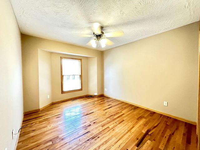 2282 W Camino Alto Street, Springfield, MO 65810