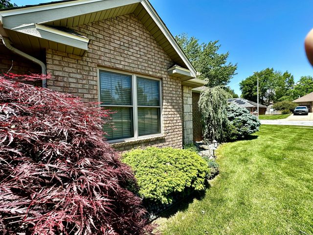 2282 W Camino Alto Street, Springfield, MO 65810