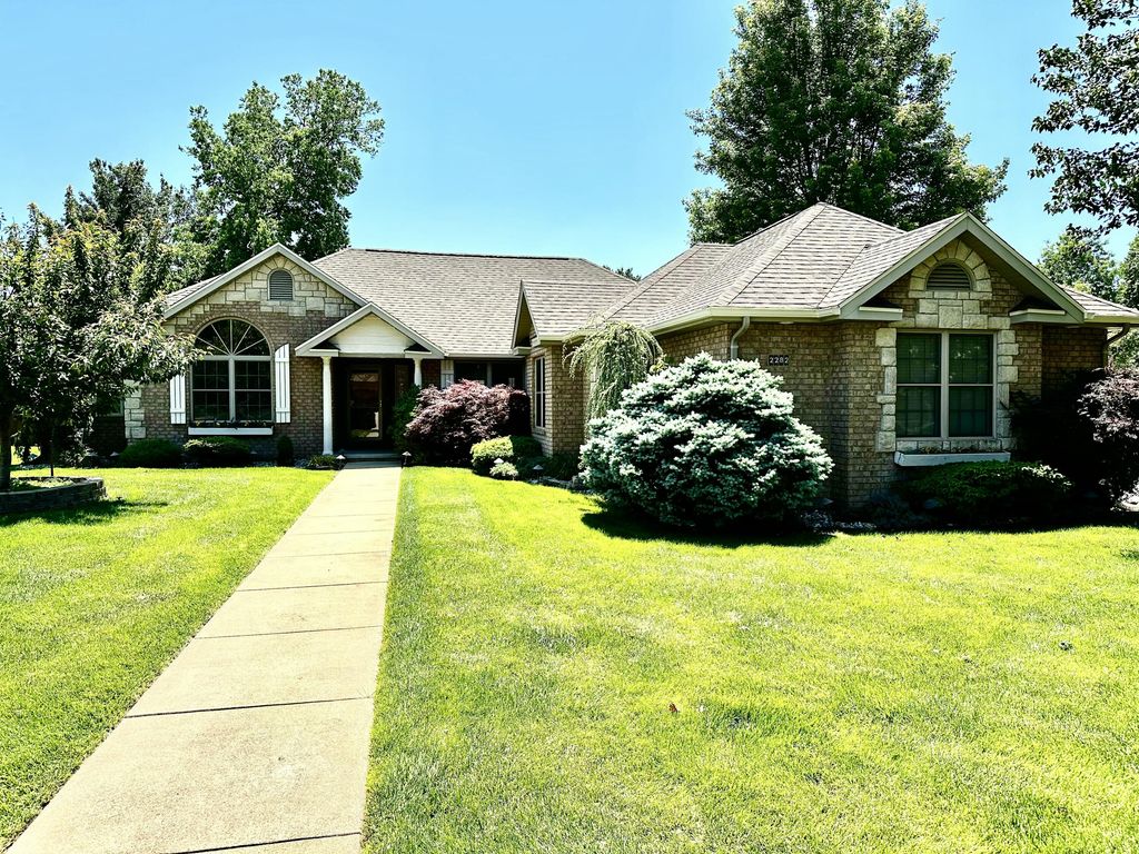 2282 W Camino Alto Street, Springfield, MO 65810