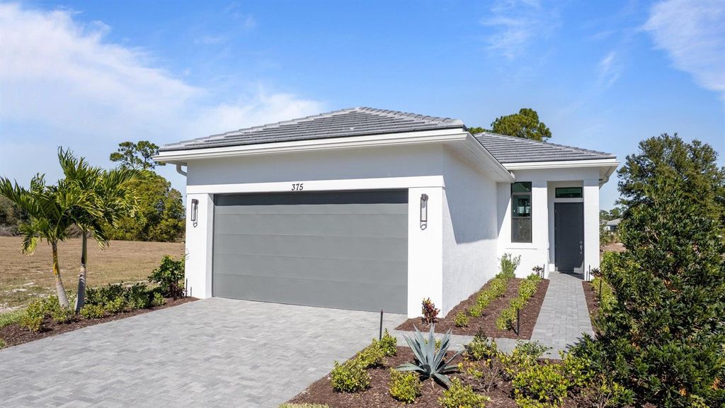 375 SE Via Sangro, Port St. Lucie, FL 34952