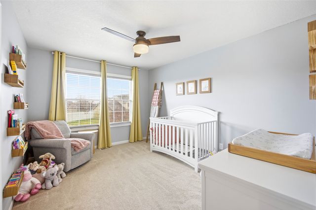 211 SW Oakmont Drive, Ankeny, IA 50023