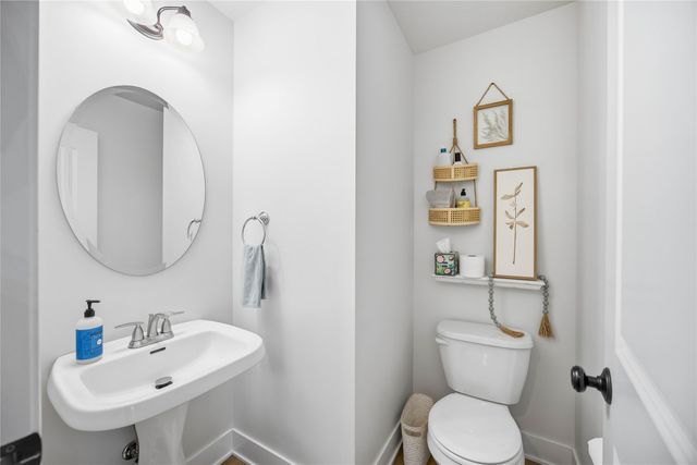 211 SW Oakmont Drive, Ankeny, IA 50023