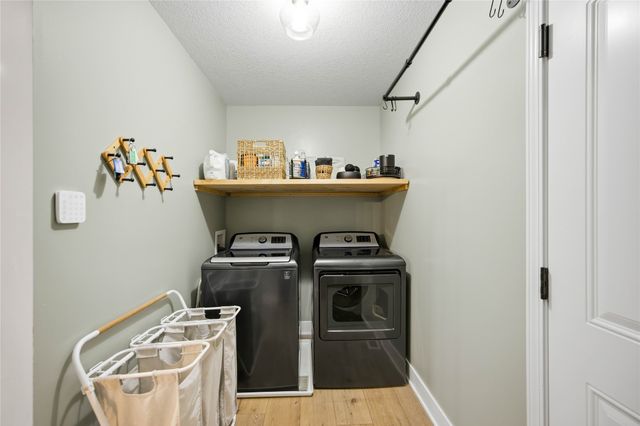 211 SW Oakmont Drive, Ankeny, IA 50023