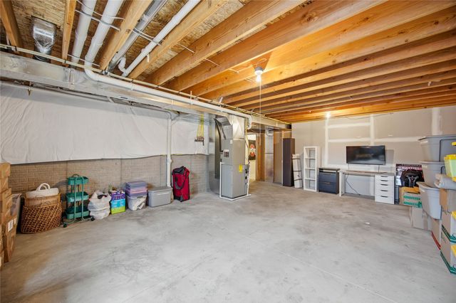 211 SW Oakmont Drive, Ankeny, IA 50023