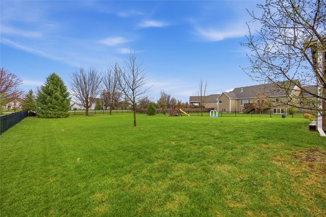211 SW Oakmont Drive, Ankeny, IA 50023