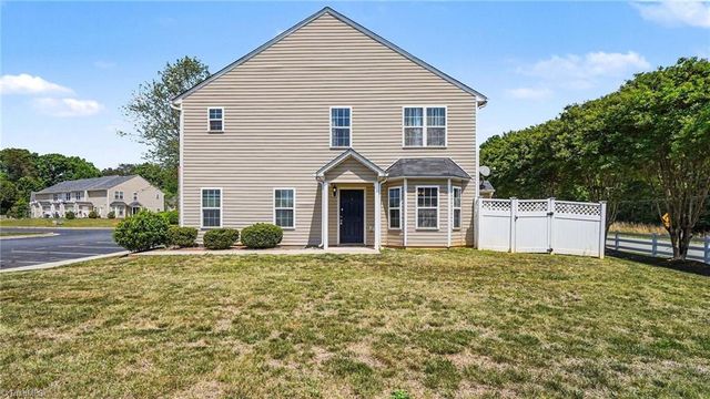 4293 Youngstown Drive, Greensboro, NC 27405
