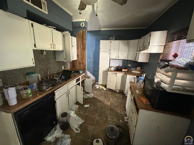 219 S East ST, Emporia, KS 66801