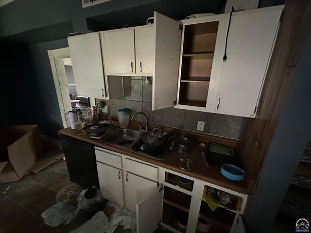 219 S East ST, Emporia, KS 66801