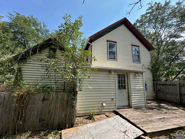 219 S East ST, Emporia, KS 66801