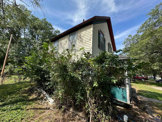 219 S East ST, Emporia, KS 66801