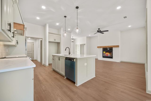 347 Diamondhead Drive, Hot Springs, AR 71913