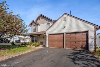 30 COUNTRY LANE DRIVE, Philadelphia, PA 19115