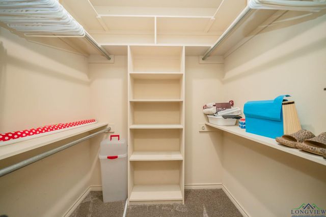 233 Collins Ct., Gladewater, TX 75647