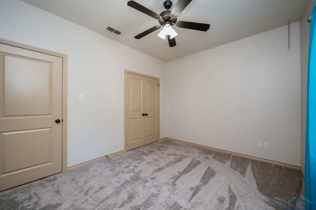 233 Collins Ct., Gladewater, TX 75647