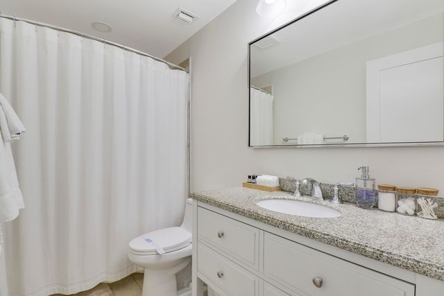 523 Club Drive, Palm Beach Gardens, FL 33418