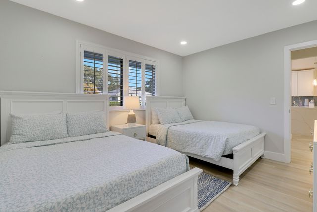 523 Club Drive, Palm Beach Gardens, FL 33418