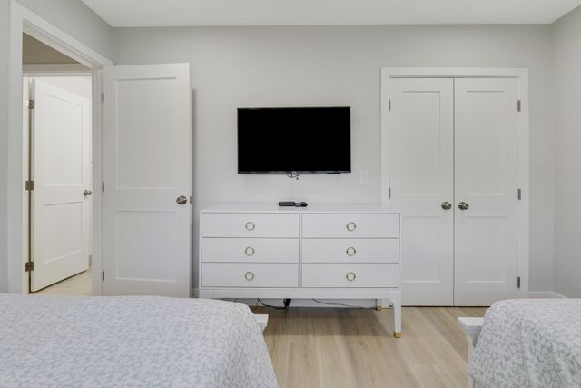 523 Club Drive, Palm Beach Gardens, FL 33418