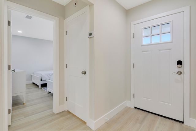 523 Club Drive, Palm Beach Gardens, FL 33418