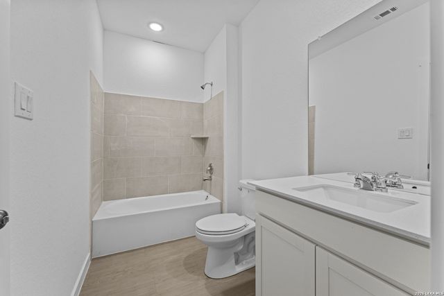 4986 Mission Tejas Road, Marion, TX 78124