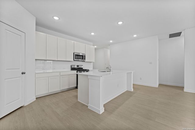 4986 Mission Tejas Road, Marion, TX 78124