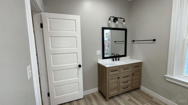 1136 Gilsey Avenue, Cincinnati, OH 45205