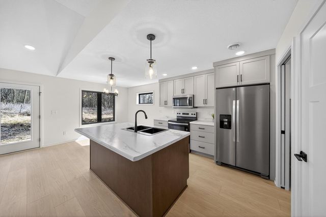 1420 Sunrise Avenue SE, Rochester, MN 55904