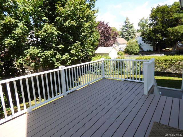 53 Lee Avenue, Scarsdale, NY 10583