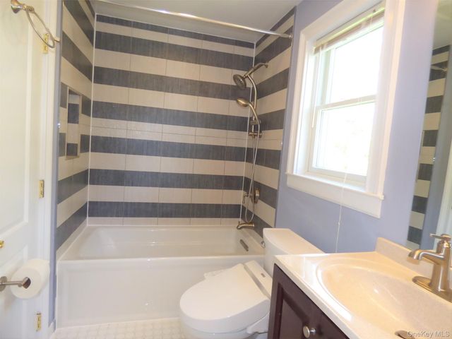 53 Lee Avenue, Scarsdale, NY 10583