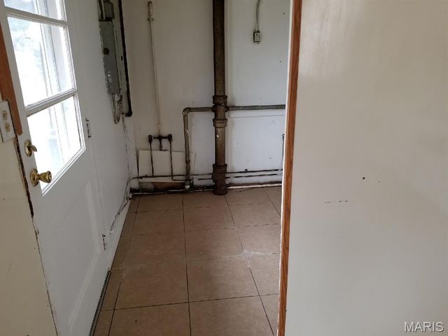 624 Royal Heights Road, Belleville, IL 62226