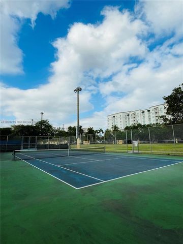 50 Menores Ave 726, Coral Gables, FL 33134