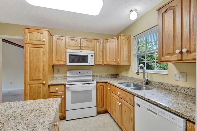 1105 Poplar Hill Drive, Lebanon, OH 45036