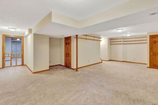 1105 Poplar Hill Drive, Lebanon, OH 45036
