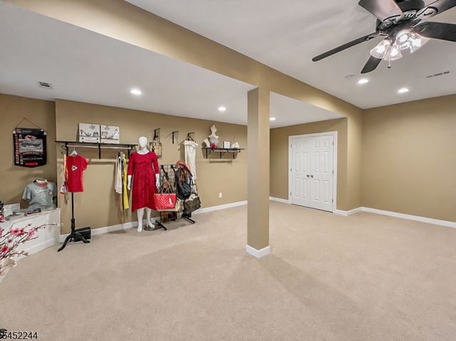 227 Canal Way, Hackettstown Town, NJ 07840